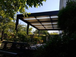 carport jardin