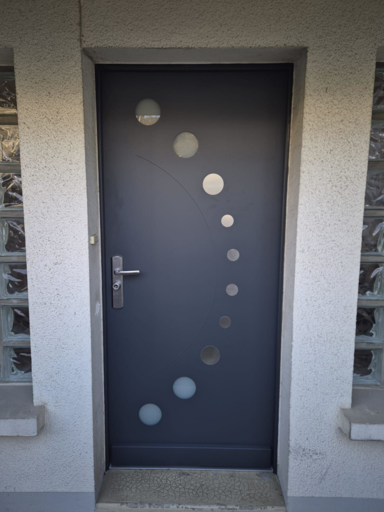 Porte de maison Stylea V.W grise